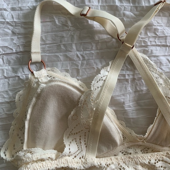 Aerie Cream colored rarely worn bralette - Picture 4 of 5